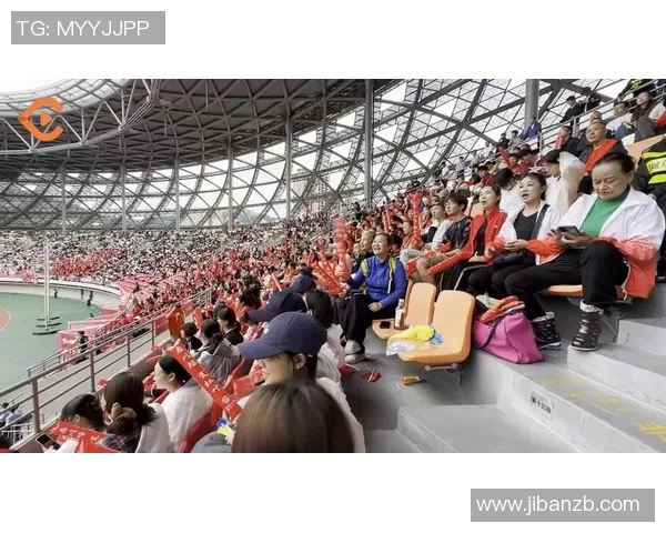 国际足球明星联赛盛况空前球迷热情高涨共庆足球盛宴